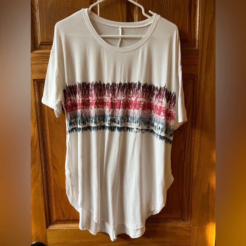 NWOT LIVI Active long t-shirt